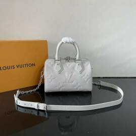 Picture of Louis Vuitton Handbags _SKUfw230463770fw